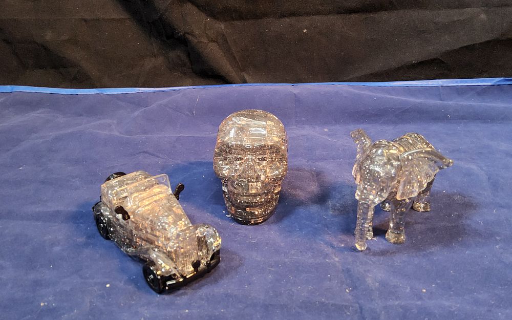 Lot 181: 3 small models
