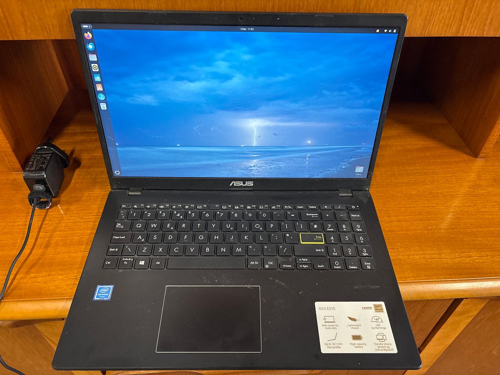Lot 226: ASUS E510 Laptop Computer