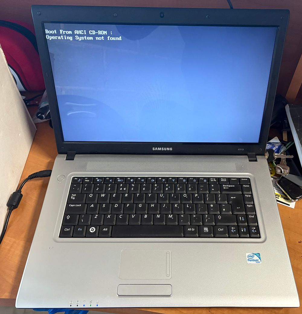 Lot 227: Samsung R519 Laptop