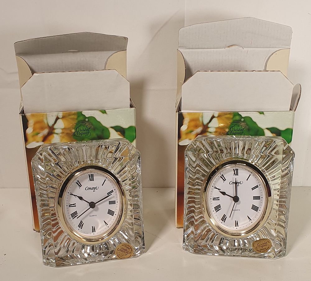 Lot 153: Pair of Quartz crystal D'Arques clocks