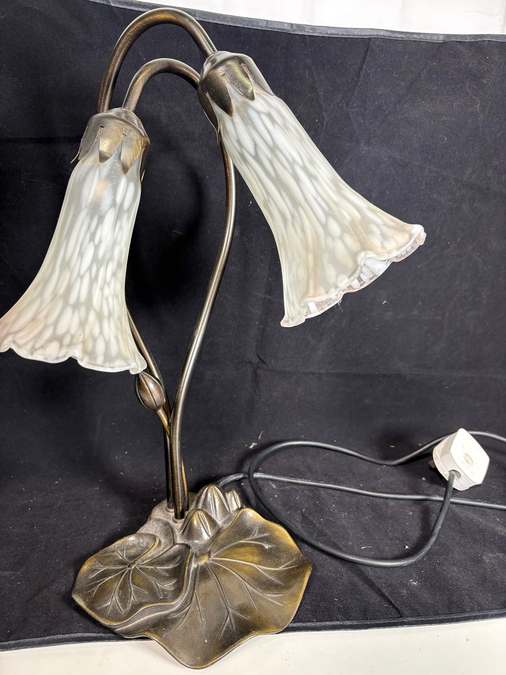 Lot 184: Twin Light Art Nouveau Style Lily Table Lamp