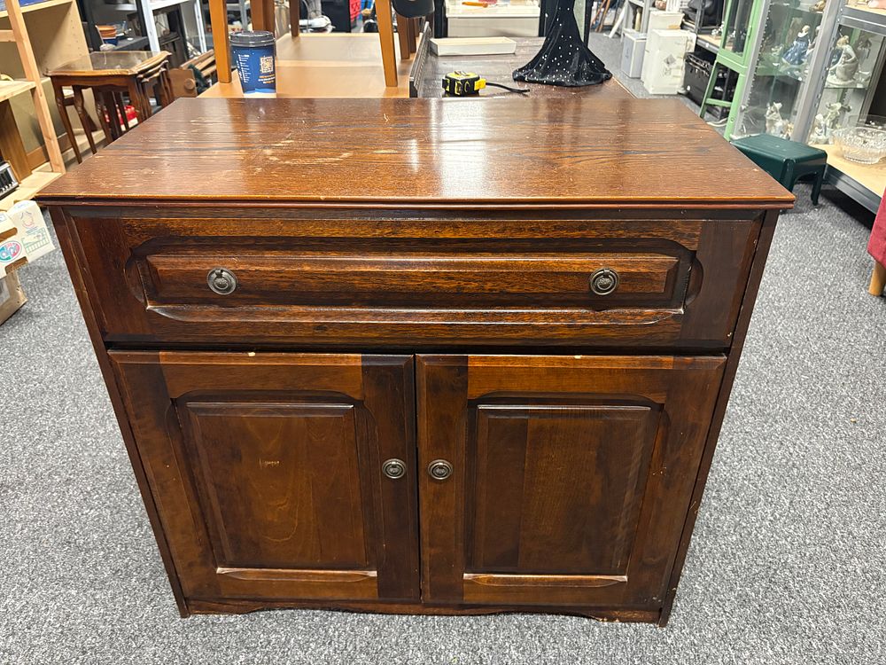 Lot 236: Two Door Cupboard