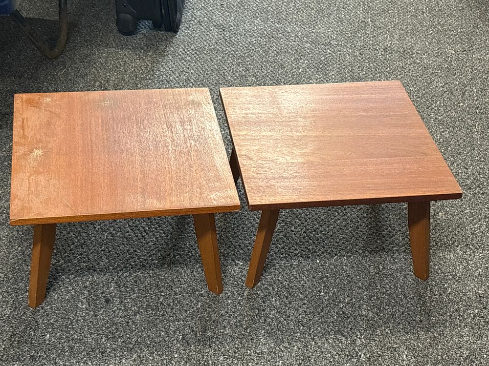 Lot 118a: Pair of Small Coffee Tables