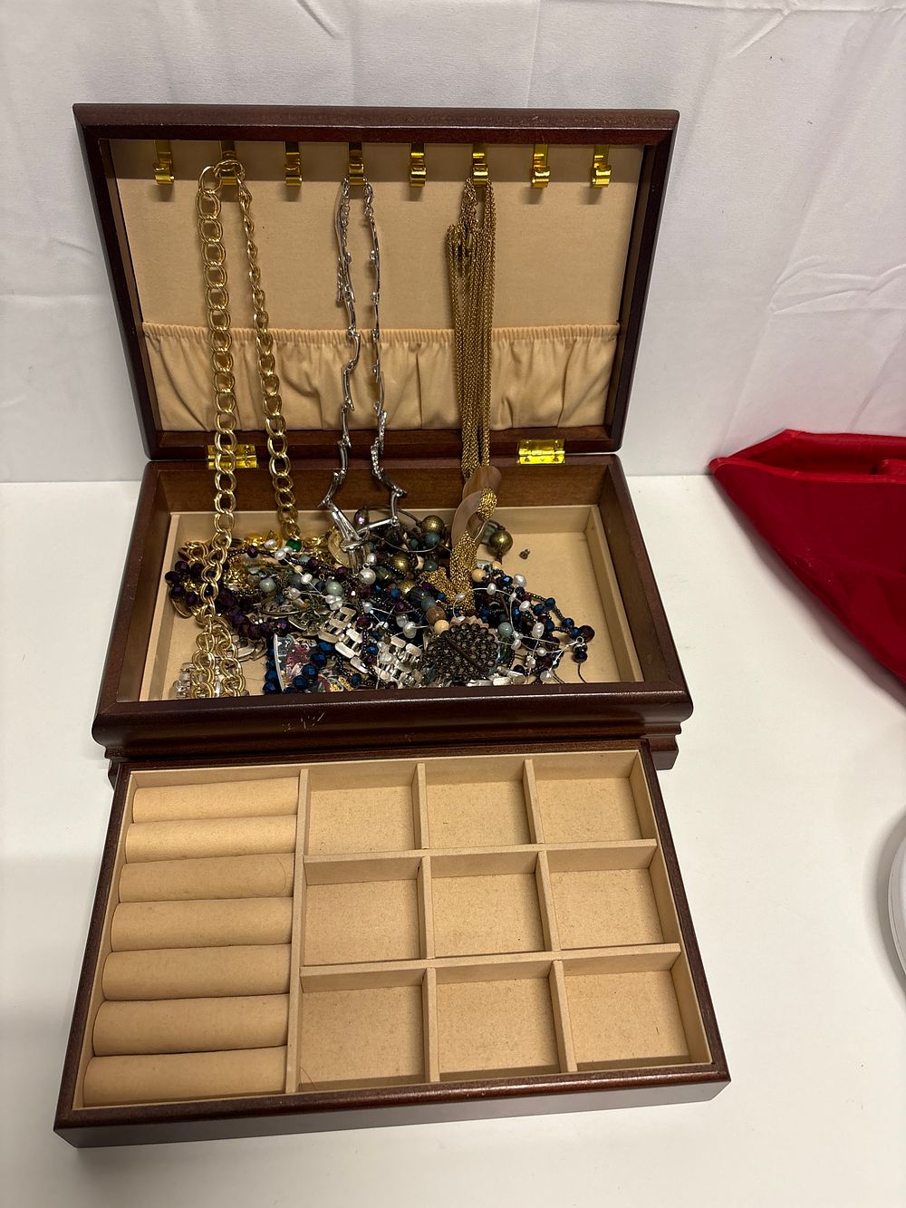 Lot 197a: Wooden Jewellery Box With Removable Tray