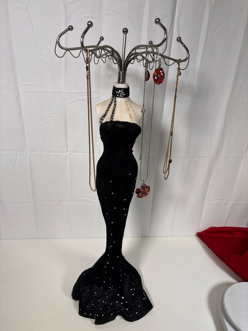 Lot 220b: Tall Jewellery Stand