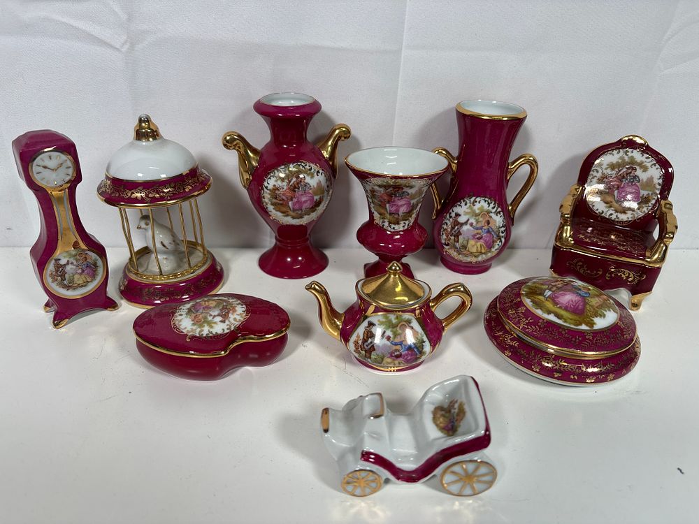Lot 272: 10 Pieces of Limoges china