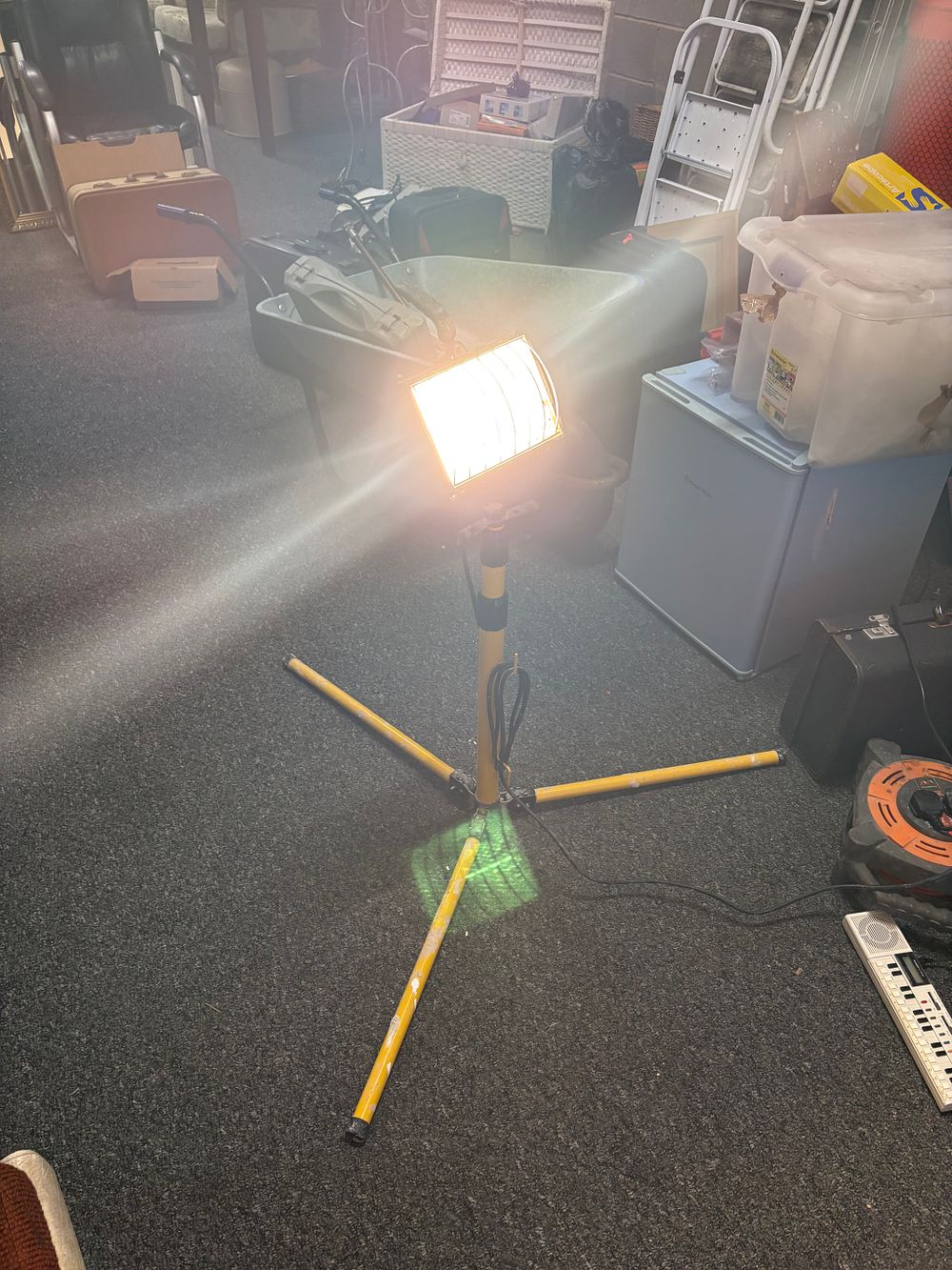 Lot 276: Mains powered halogen Site Light