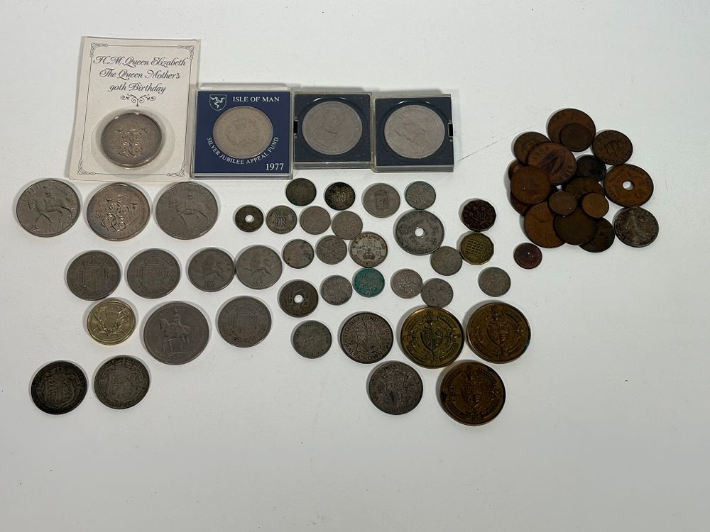 Lot 218a: Selection of House Clearance Coins and Medallions