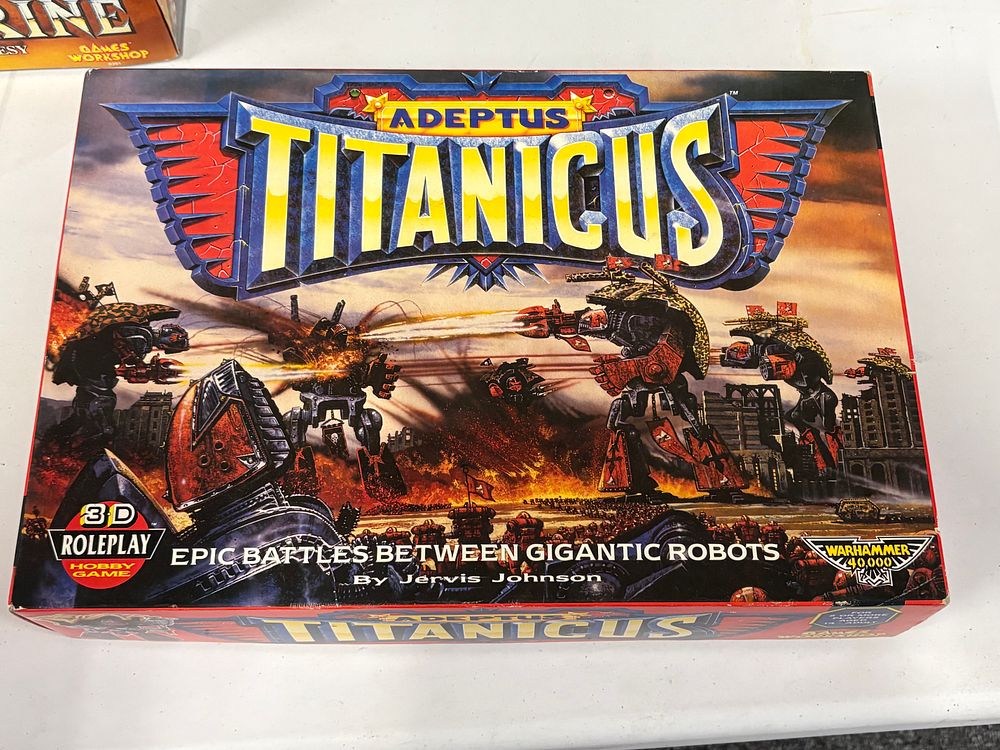 Lot 295: Games Workshop Adeptus Titanicus