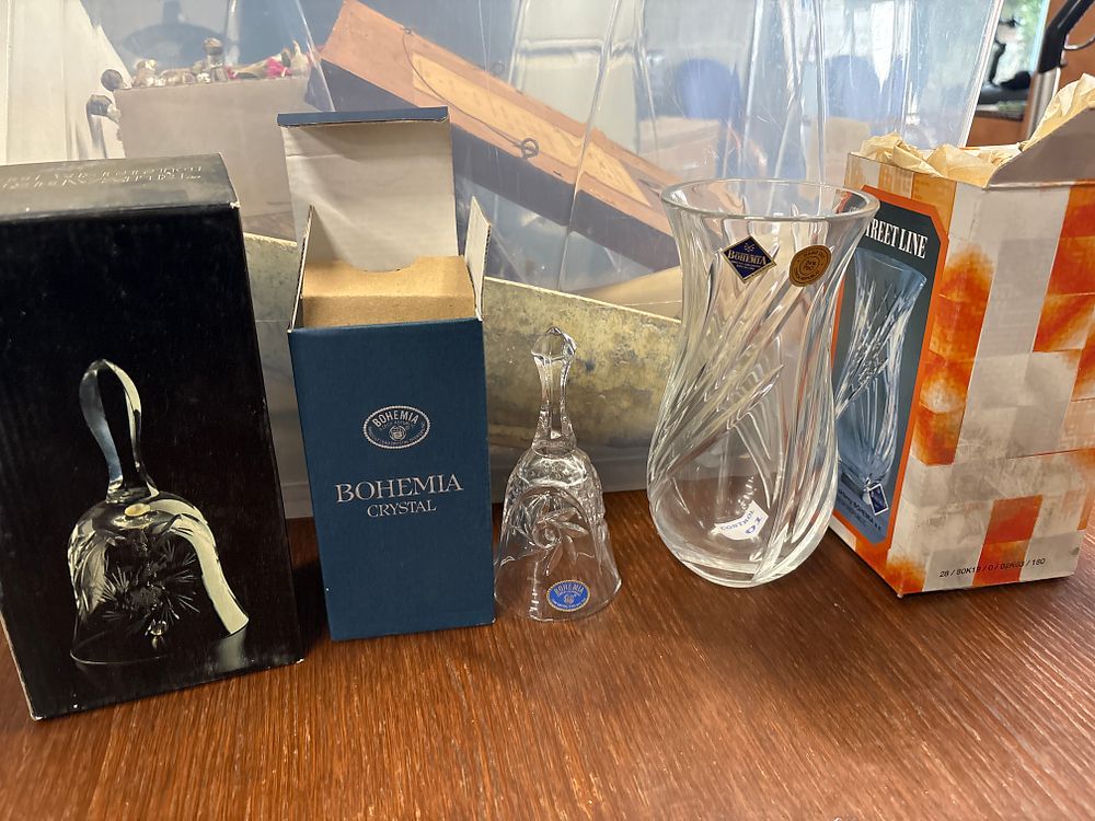 Lot 127a: Selection of Crystal in boxes