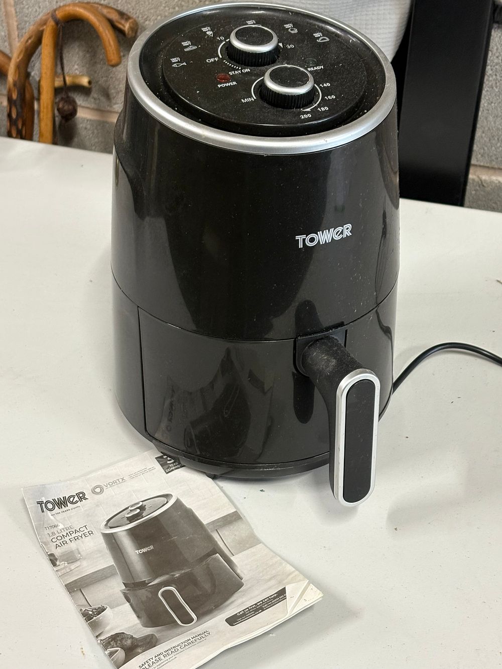 Lot 247b: Tower Compact Air Fryer