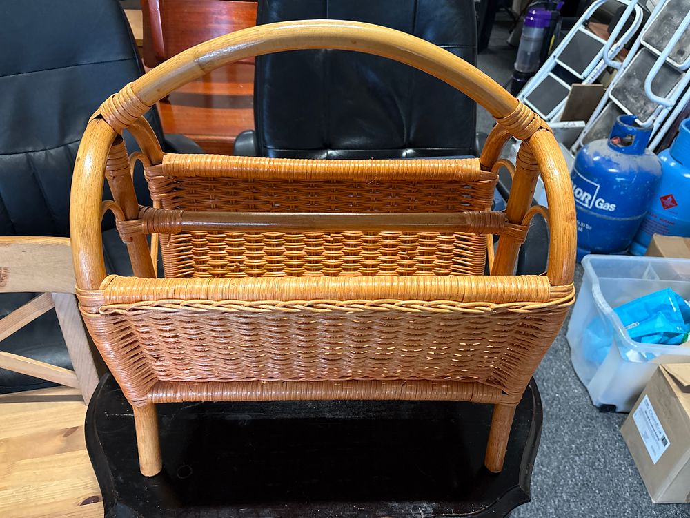 Lot 5b: Wicker Magazine Rack