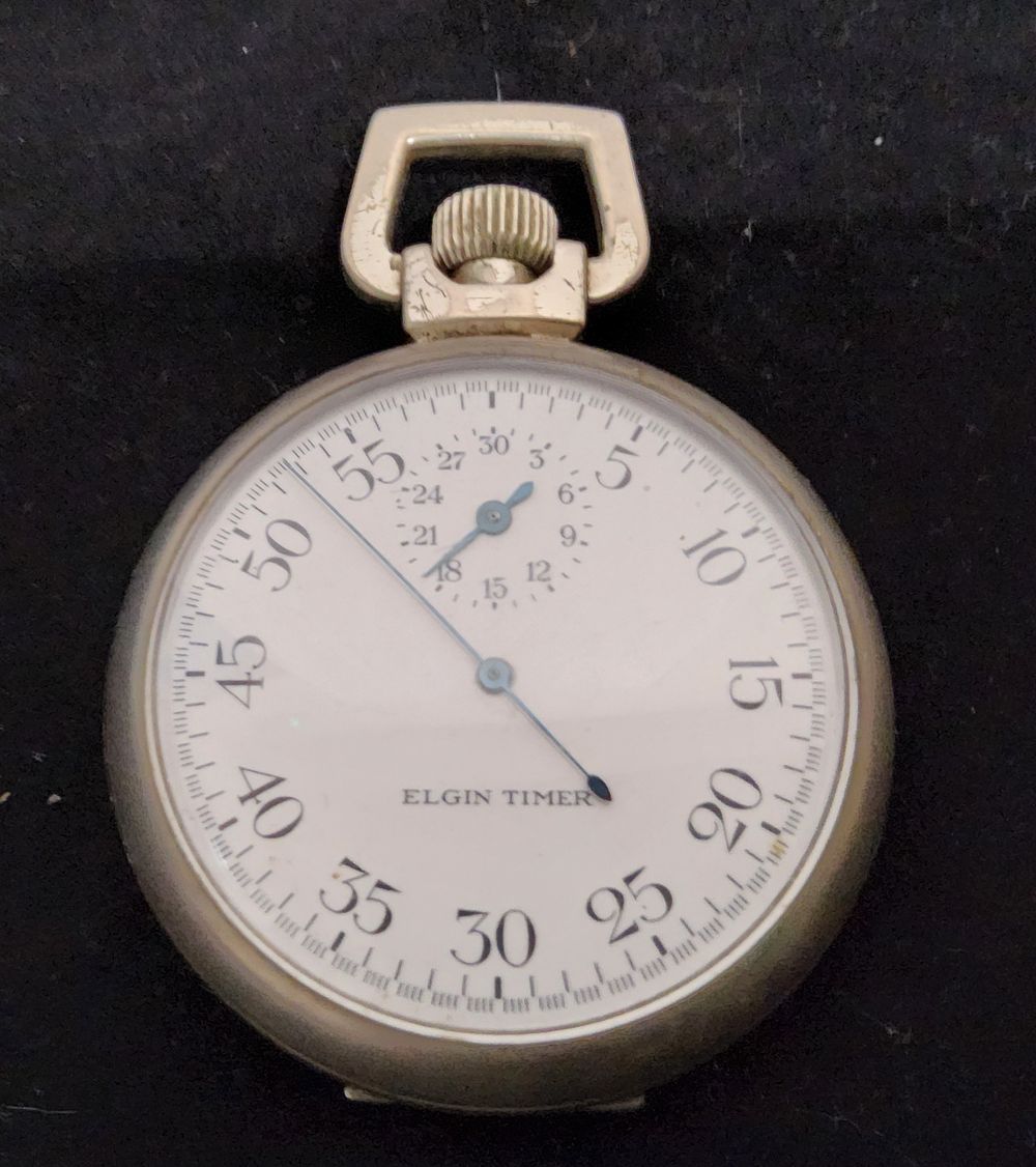 Lot 185: "Elgin Timer" WW2 Navigators aimers stopwatch.