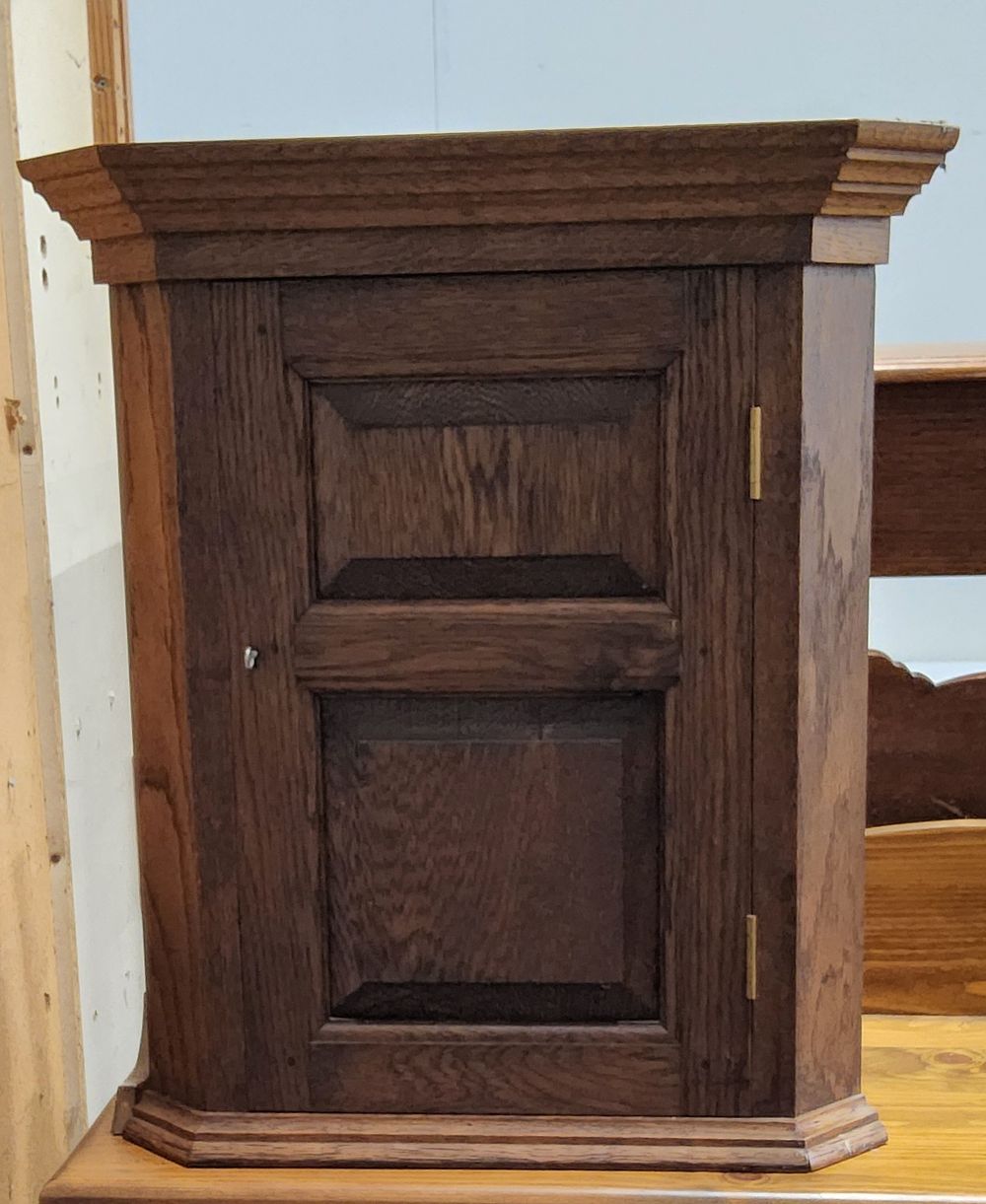 Lot 163: Small Corner unit.