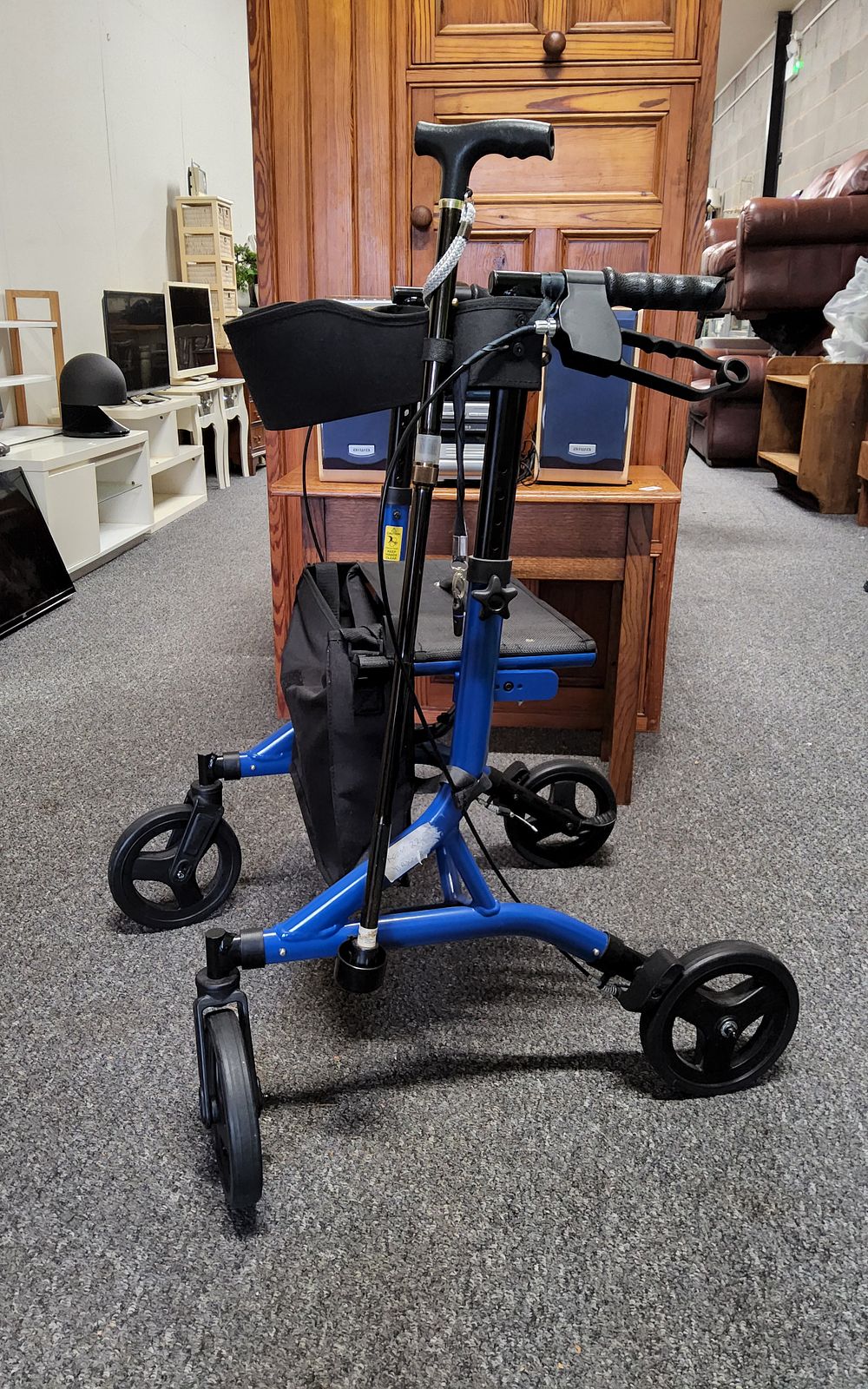 Lot 203: " Zoom Plus" Ultra lightweight 4 wheeled Rollator.