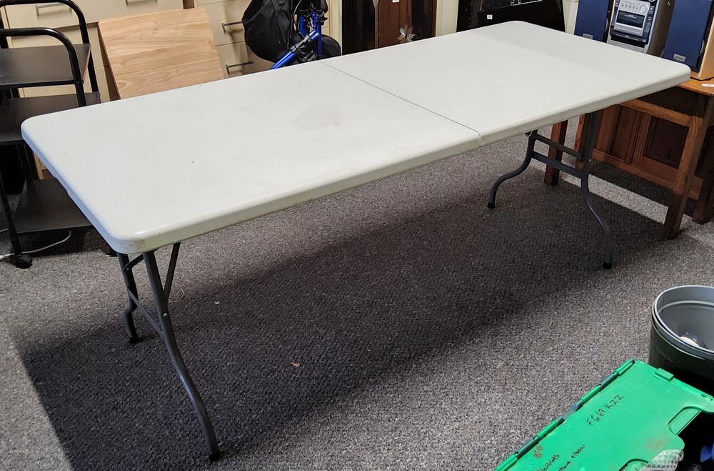 Lot 186b: Large Foldaway picnic/utility table.