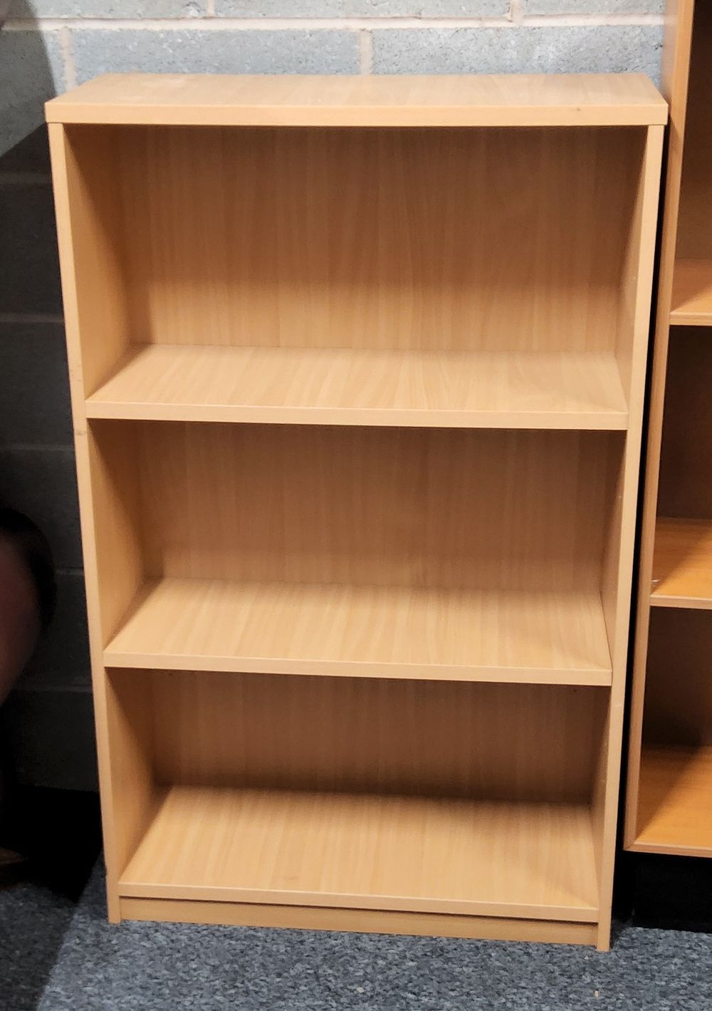 Lot 200b: Bookshelf