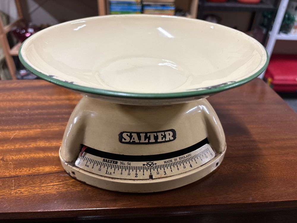 Lot 160: Vintage Salter Cream Enamelled Scales