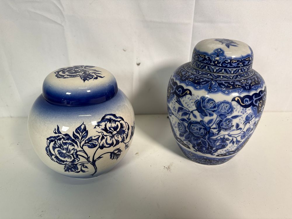 Lot 167: Carltonware Ginger Jar and another Ginger Jar