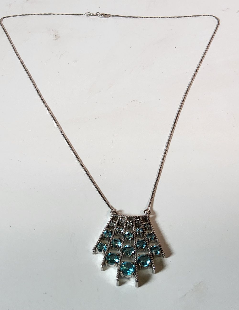 Lot 204: Silver Necklace. Aquamarine.