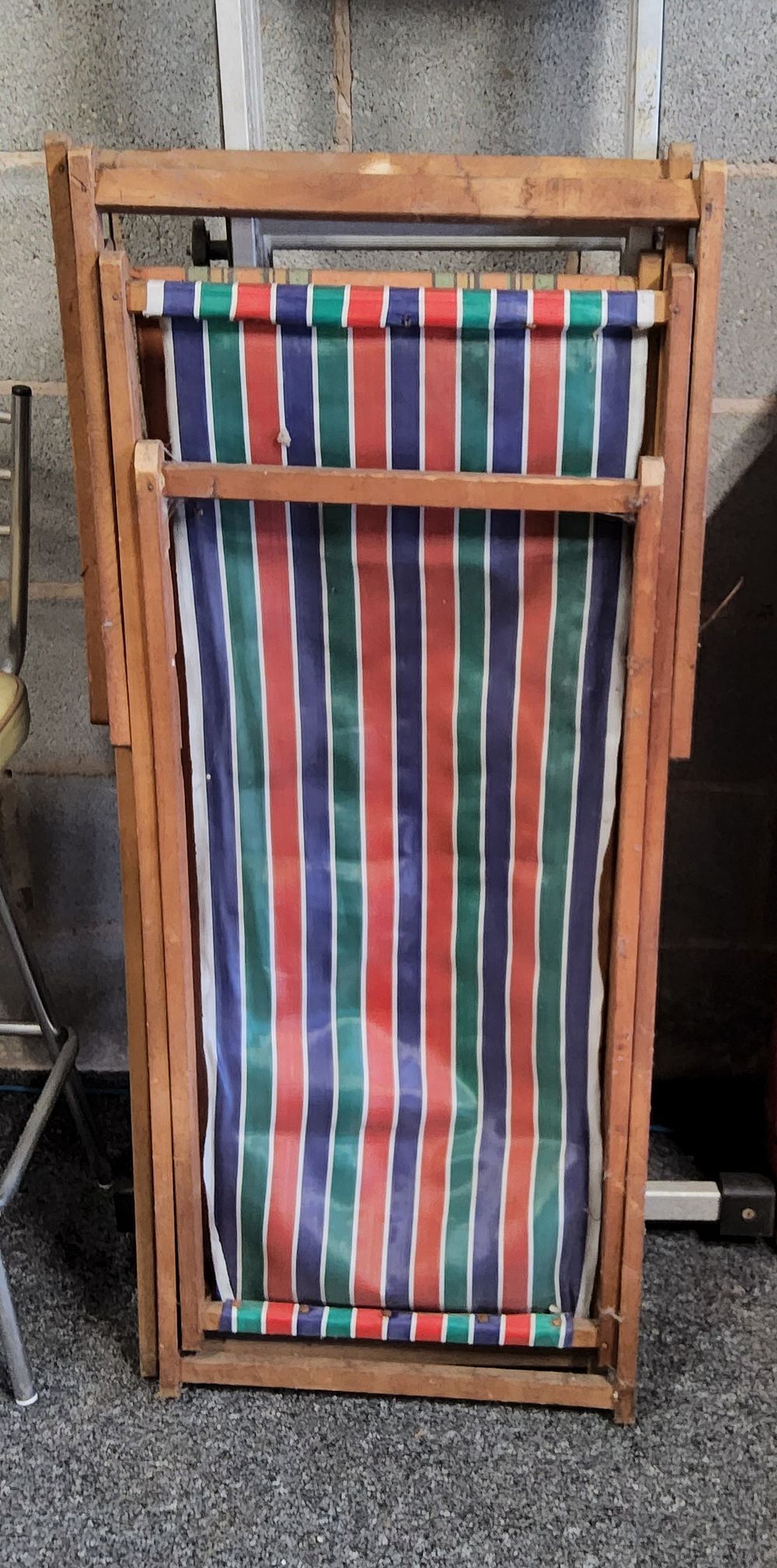 Lot 255: 2 x vintage Deck Chairs.
