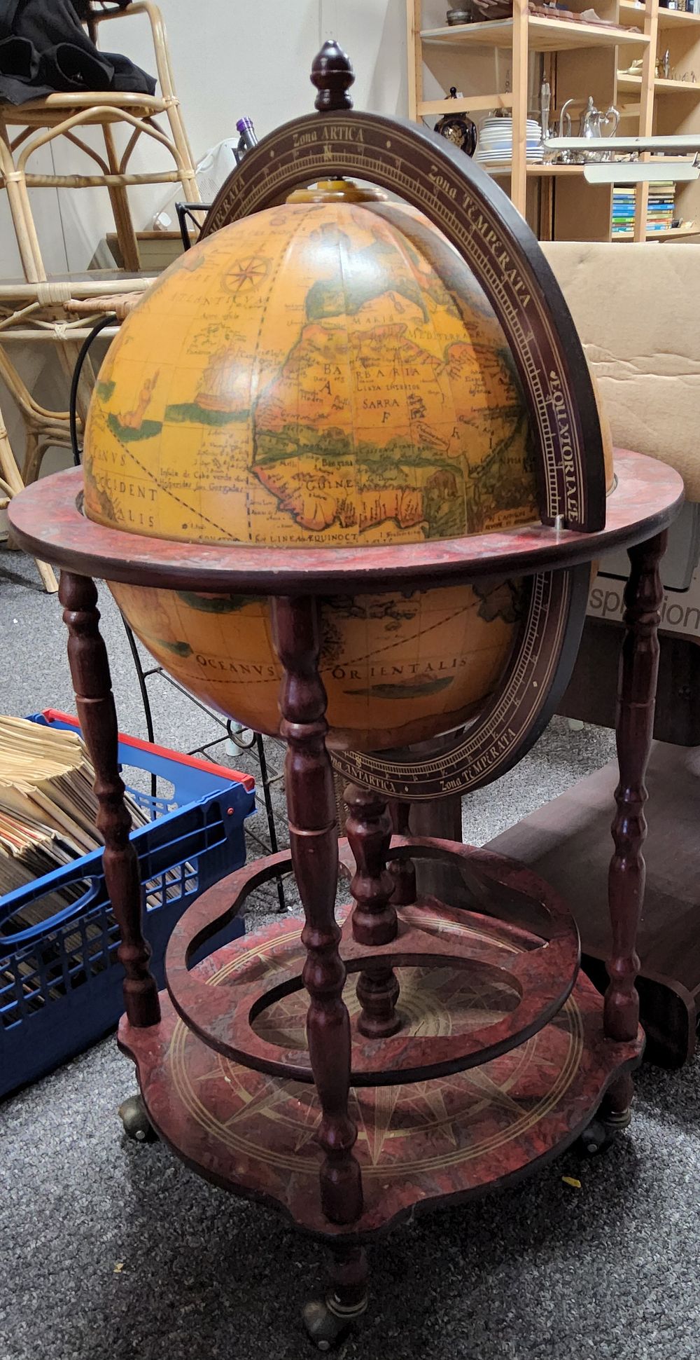 Lot 268: Vintage Globe Bar Height 38".