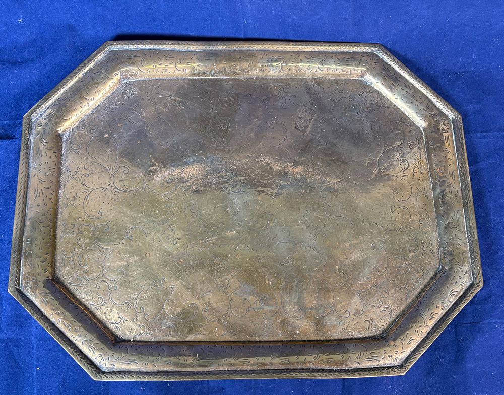 Lot 89: Vintage Brass Tray 1.3 Kg approx weight