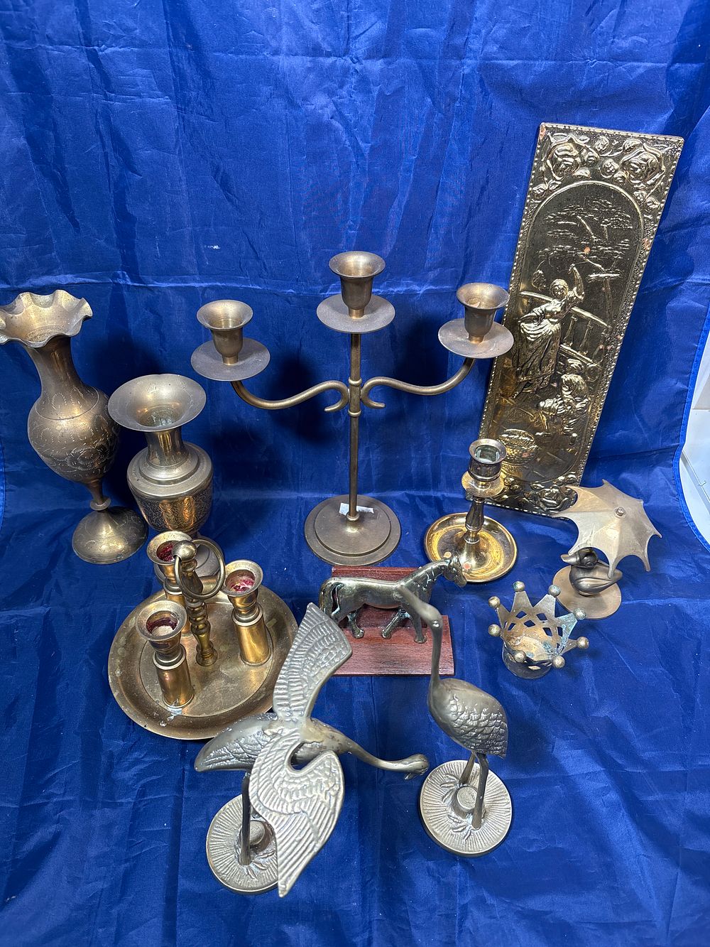 Lot 284: Selection of Brass Ornanents as pictured over 3 kg