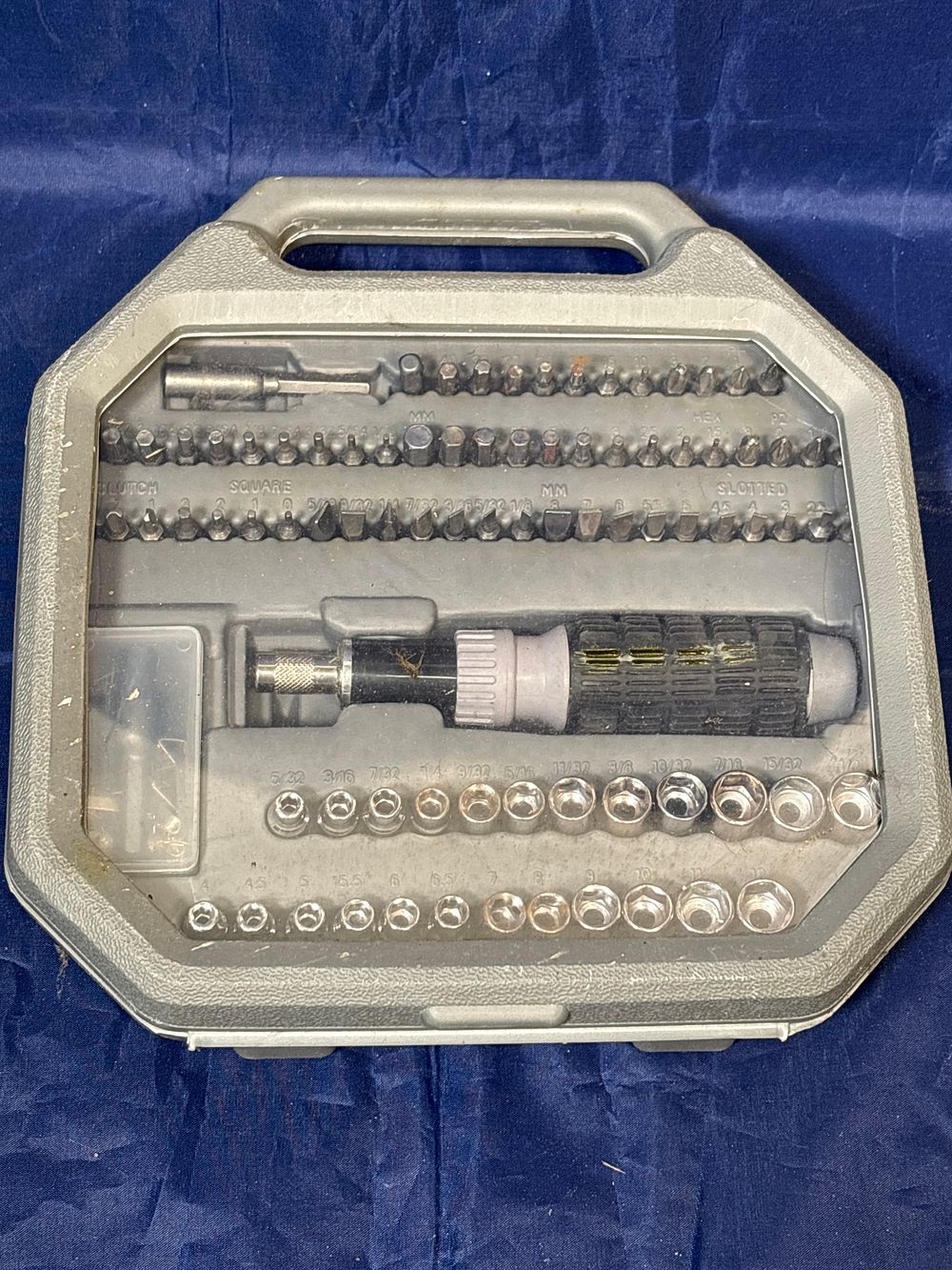 Lot 315: Cased Screwdriver and Socket Set