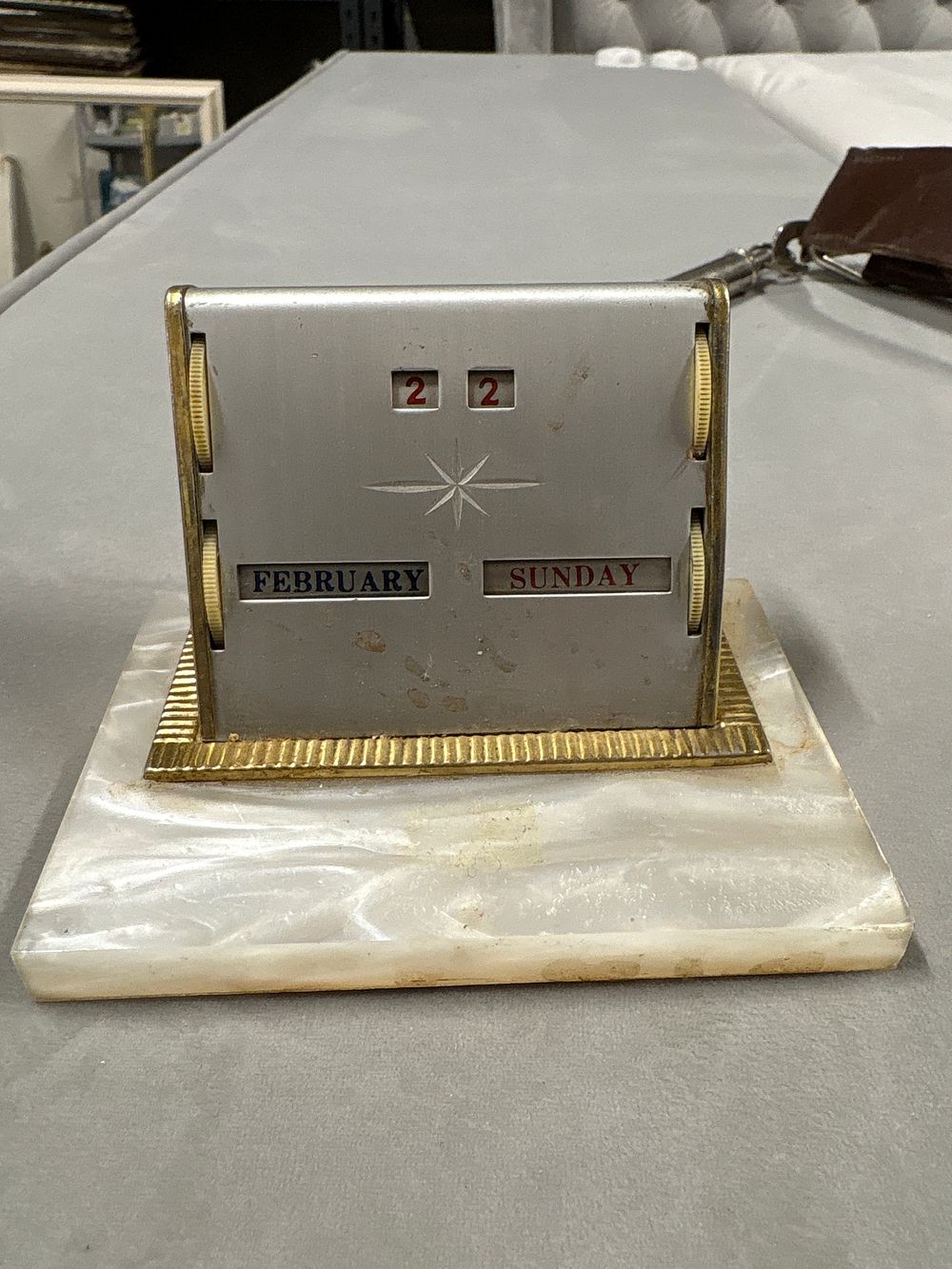 Lot 321: Perpetual Desk Calendar