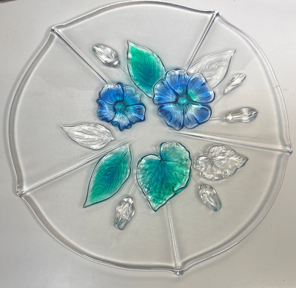 Lot 401: Boxed German Waltherglas Cake Stand