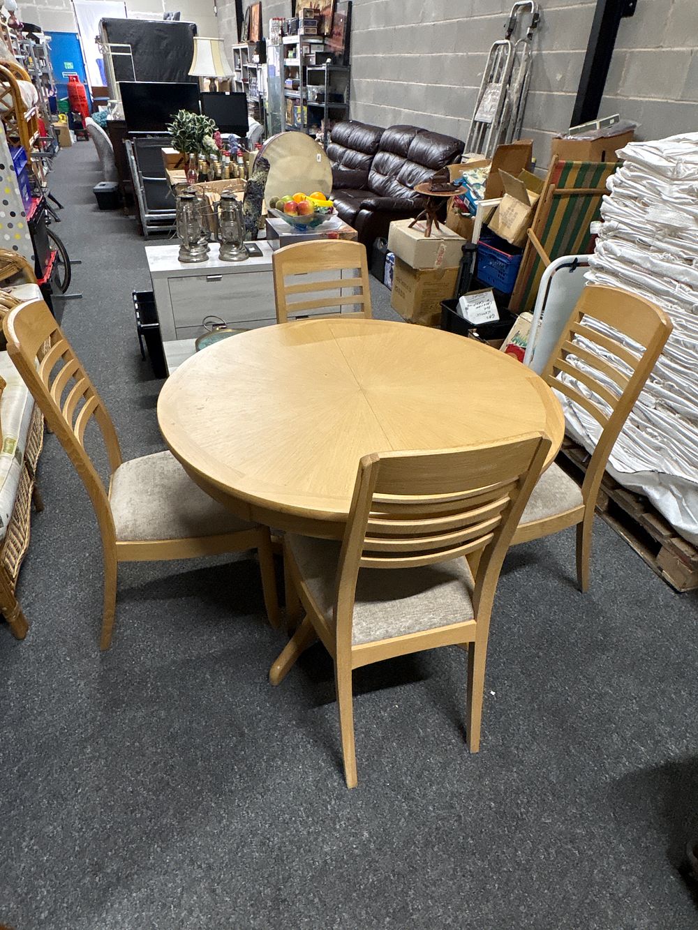 Lot 421: Extending Dining Table and 4 Chairs