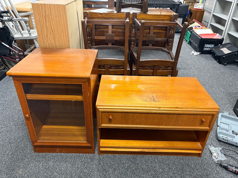 Lot 154: Two Morris of Glasgow Media Units