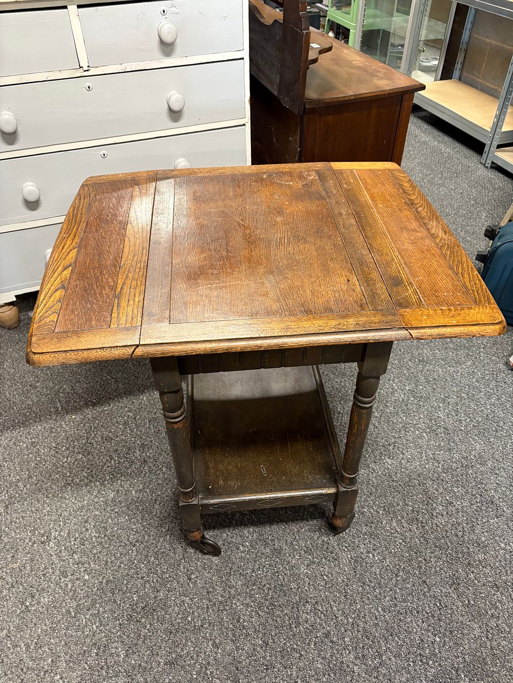 Lot 206: Vintage Drop Leaf Oak Serving Trolley / Table