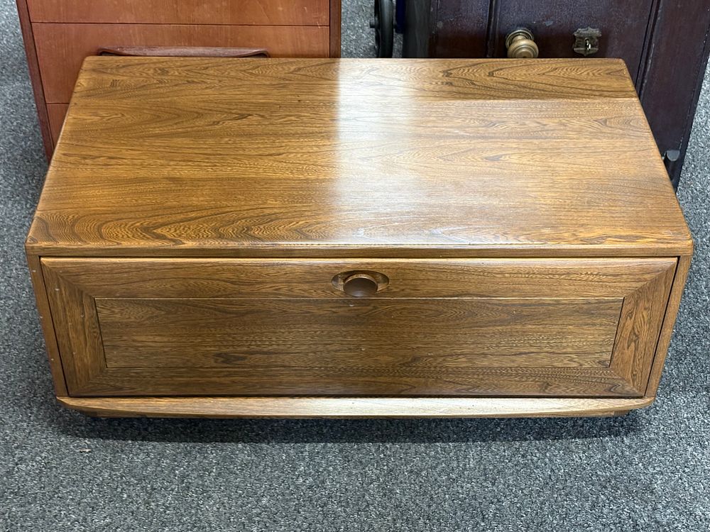Lot 260: Errol Windsor Elm Tv Unit