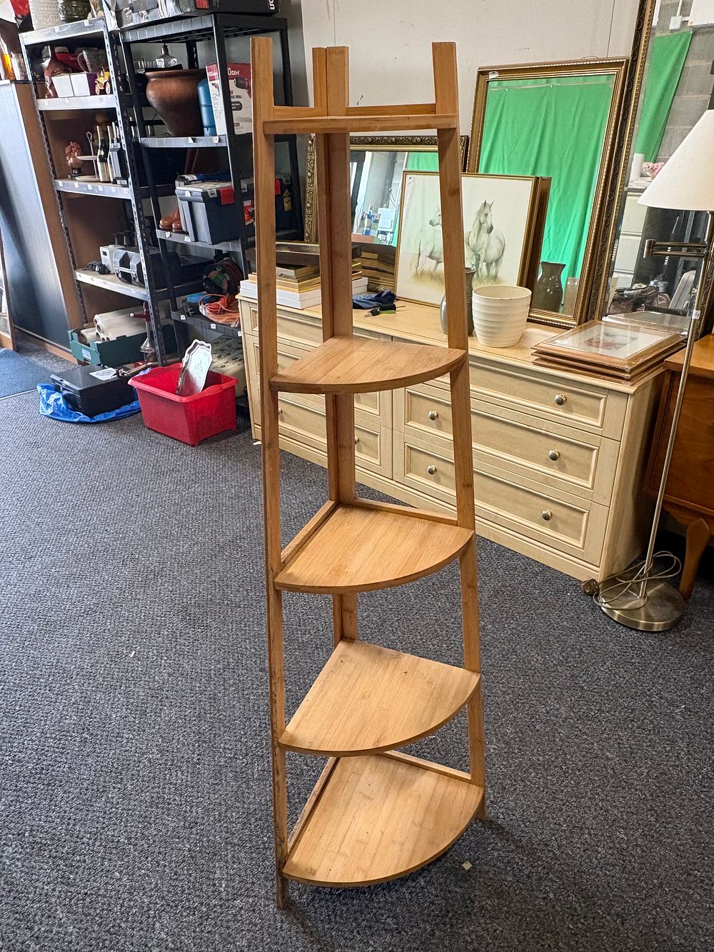 Lot 271: 5 Shelf Corner plant stand / display