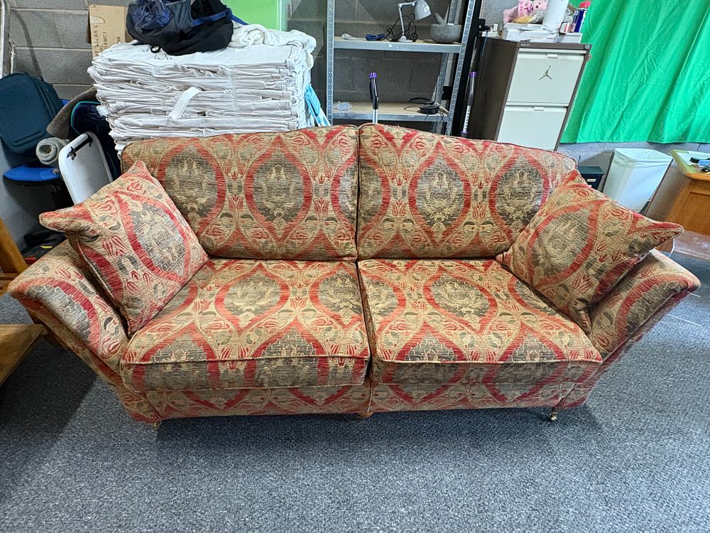 Lot 277: Nice Quality Duresta Sofa With Cushions