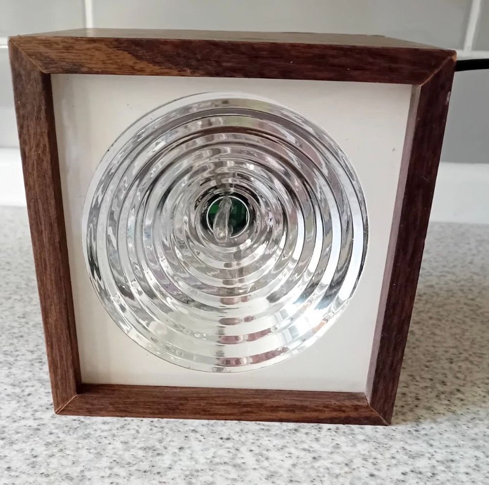 Lot 259: Vintage 80’s Altai Strobe Light