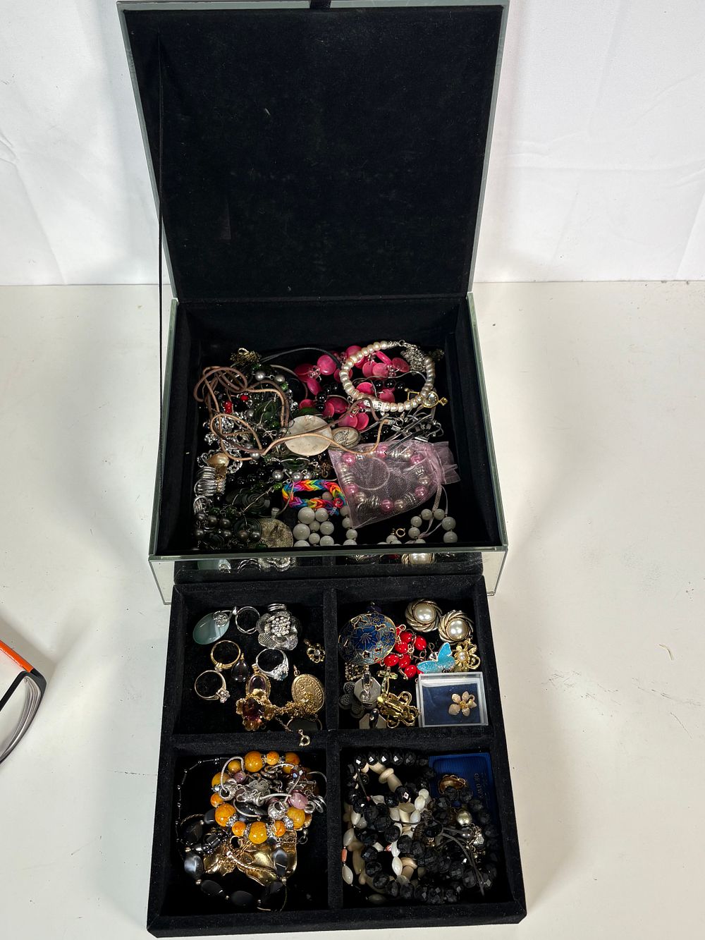 Lot 153: Jewellery Box And Contents as Pictured