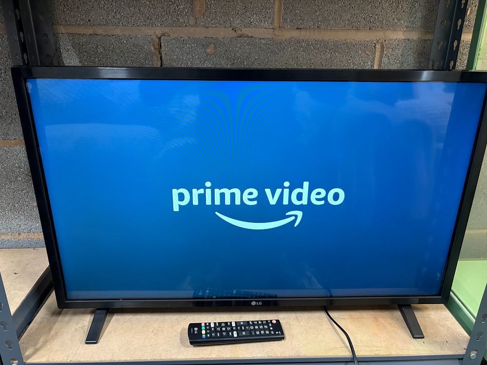 Lot 169: LG 32” Smart TV With Remote