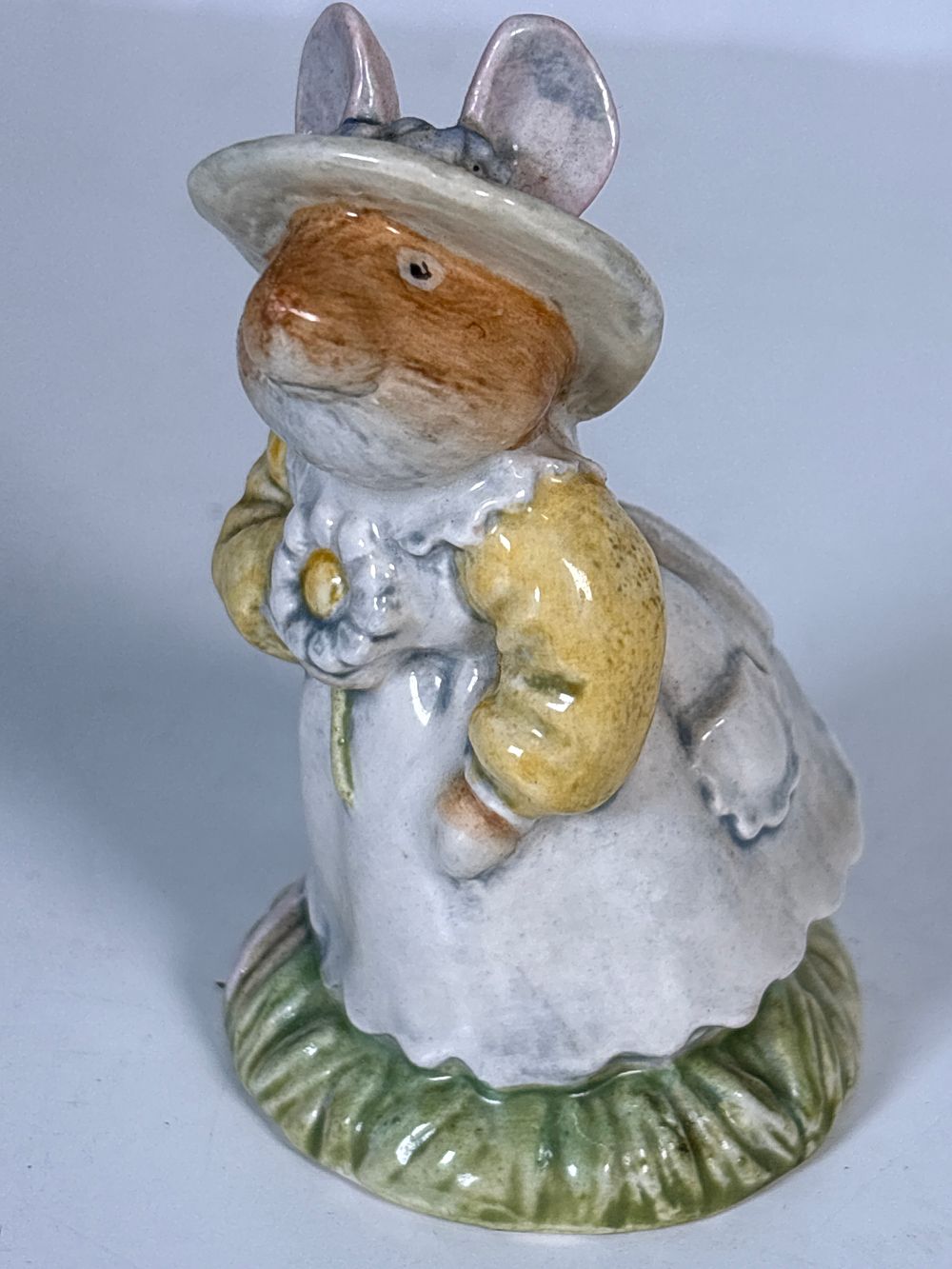 Lot 183: Royal Doulton Primrose Woodmouse Figurine