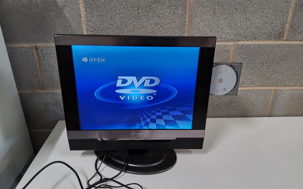Lot 235: Dmtech tv and dvd combine