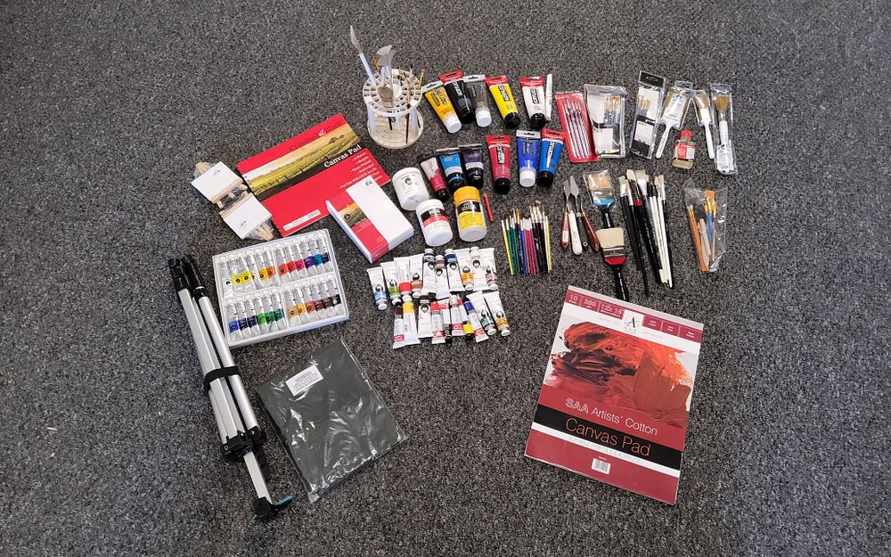 Lot 243: Job lot of art supplies