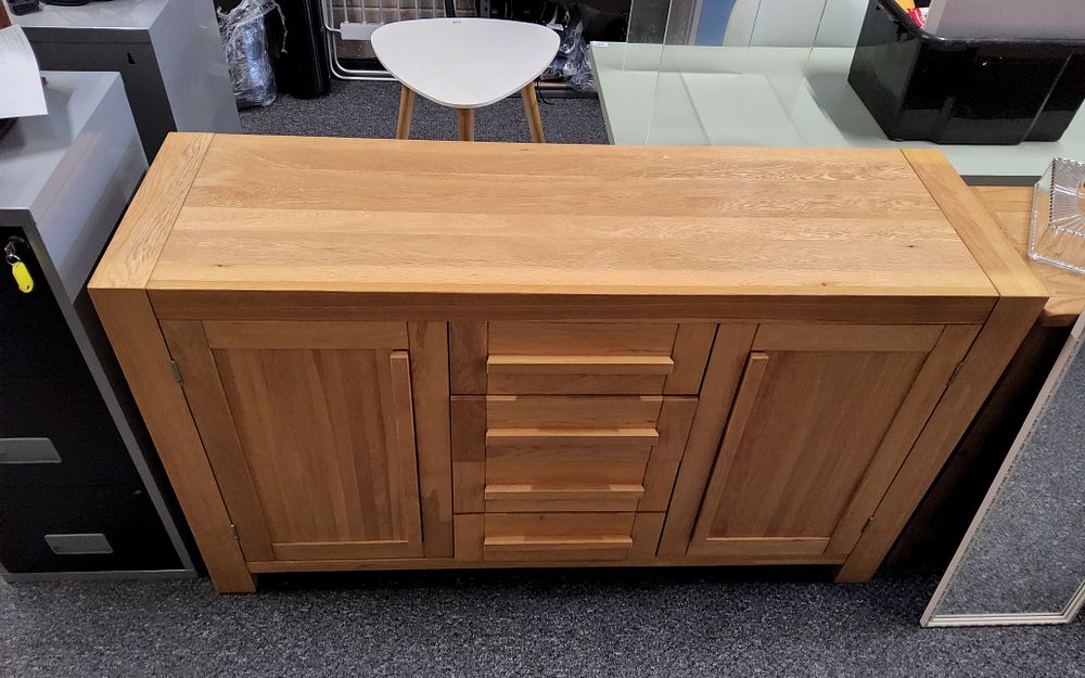 Lot 252: Sideboard