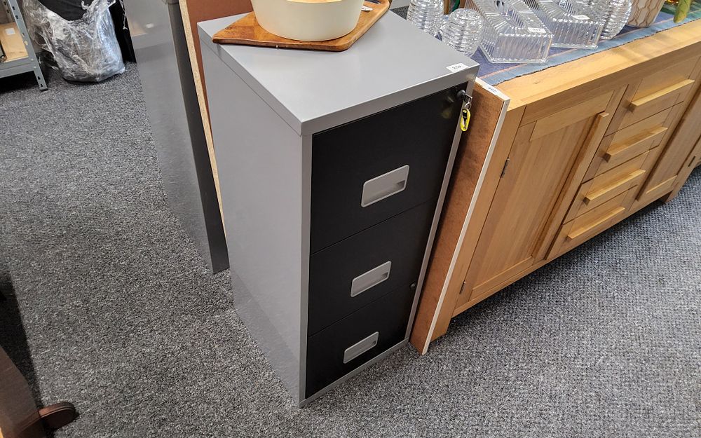 Lot 259: Filing cabinet