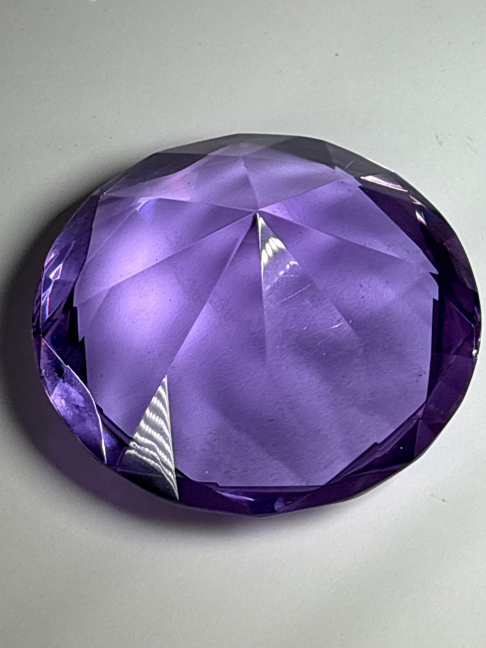 Lot 96: Large Purple Faceted Diamond Glass Paperweight