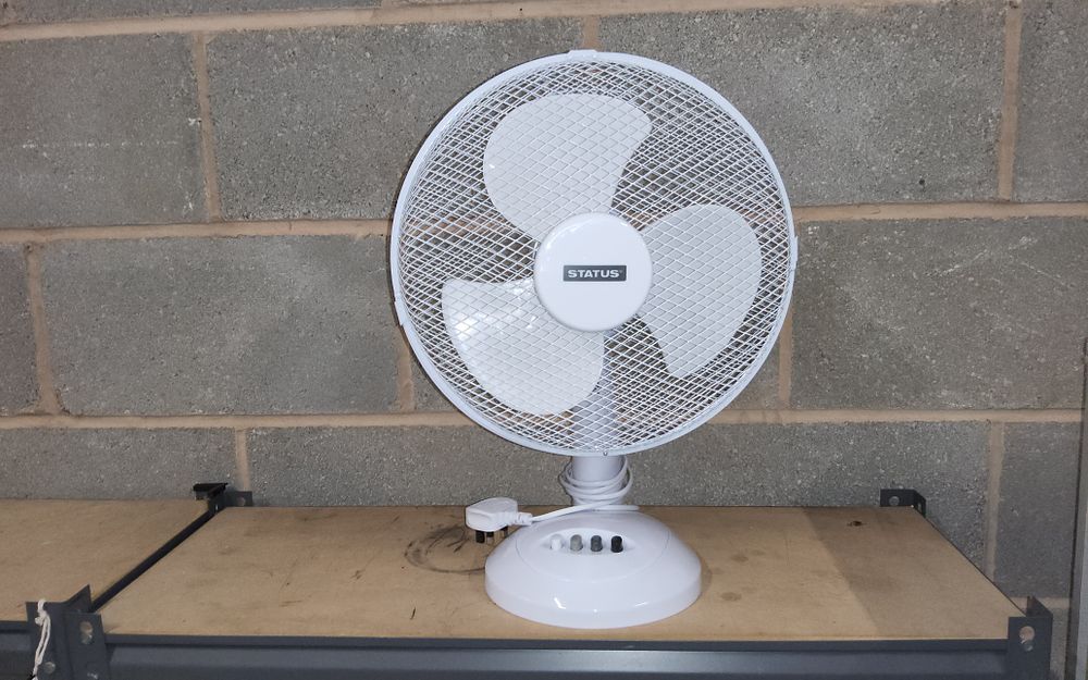 Lot 161: Status white desk fan