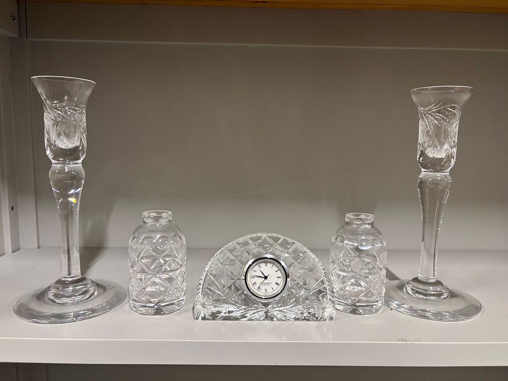 Lot 164: Five Pieces of Crystal