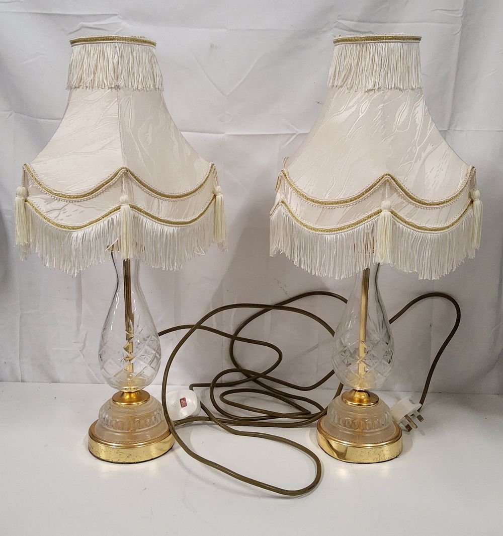 Lot 183: Pair Victorian Style table lamps
