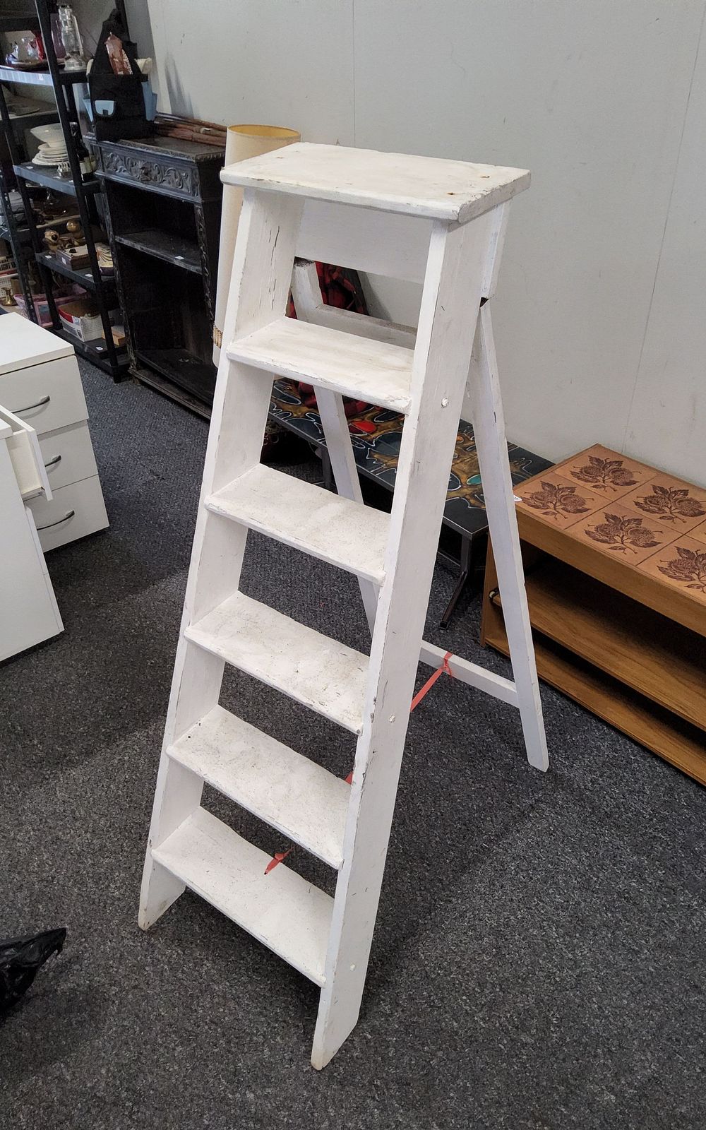 Lot 241: 6 step wooden step ladders